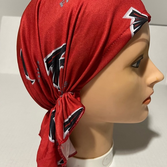 New Bandana Style Atlanta Falcons 
For Kids 7 to 15 - Picture 3 of 7